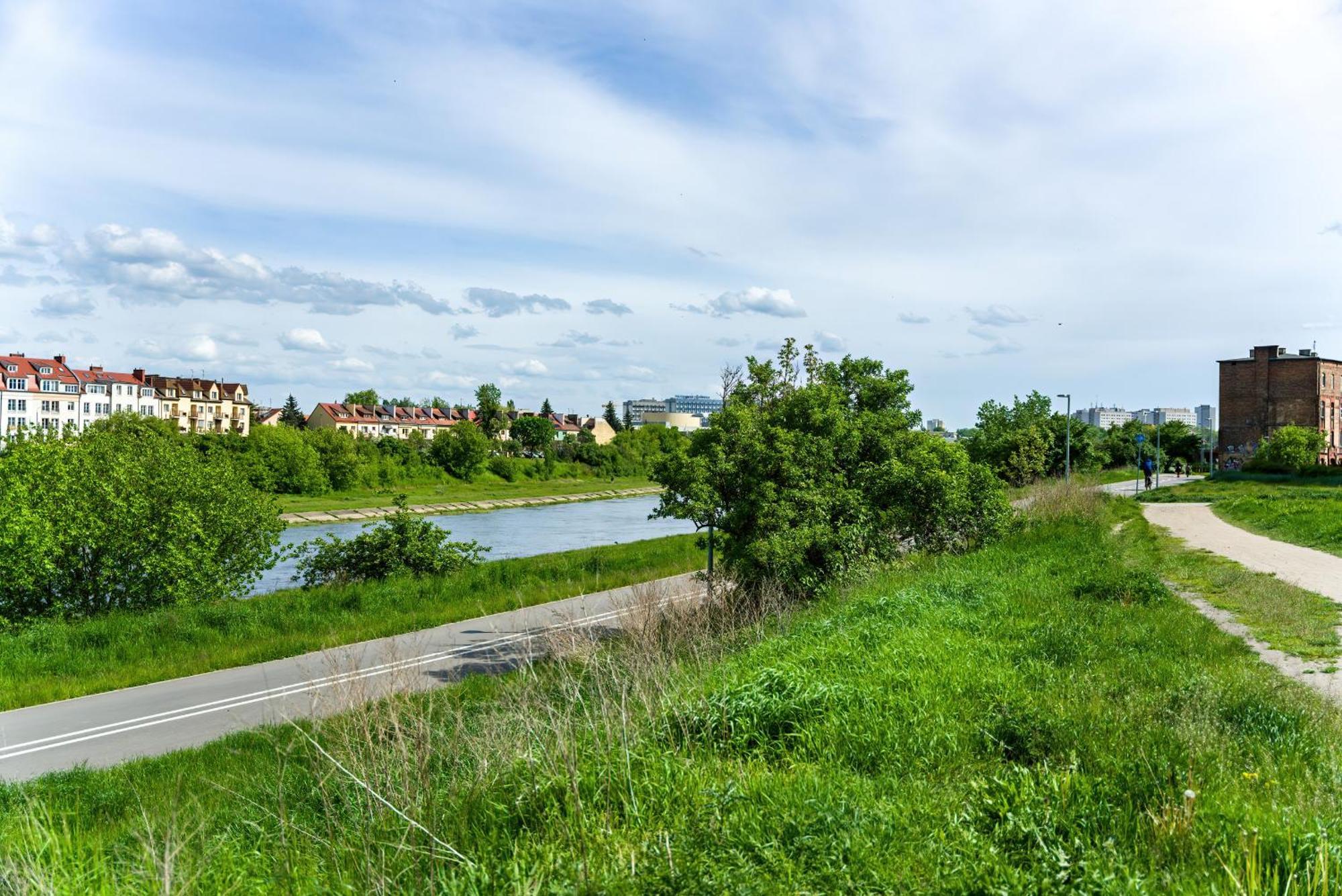 Apartment With Balcony And Free Parking In Poznan By Noclegi Renters المظهر الخارجي الصورة